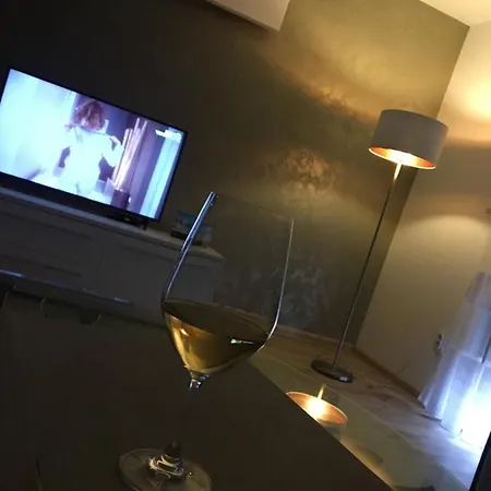 Апартаменты Zlatarska Carolija